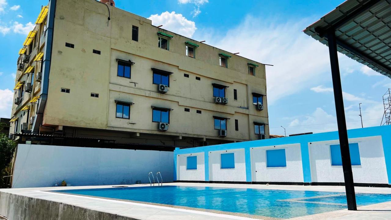 Hotel The Mewar Dabok Exterior foto